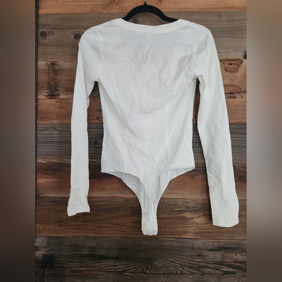 NWT Free People Ivory Long Sleeve Button Bodysuit Size XS - Picture 2 of 3